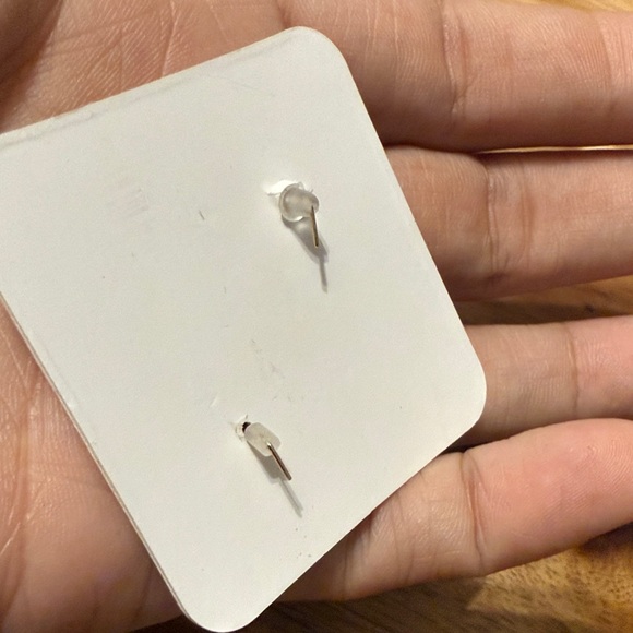 Body Brilliance 14K Gold Nose Studs - Picture 4 of 5